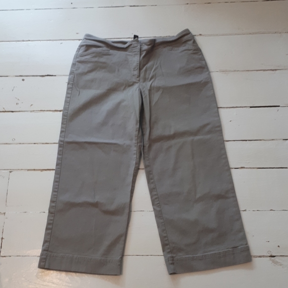 Eileen Fisher organic cotton capris. Size M - Picture 1 of 4